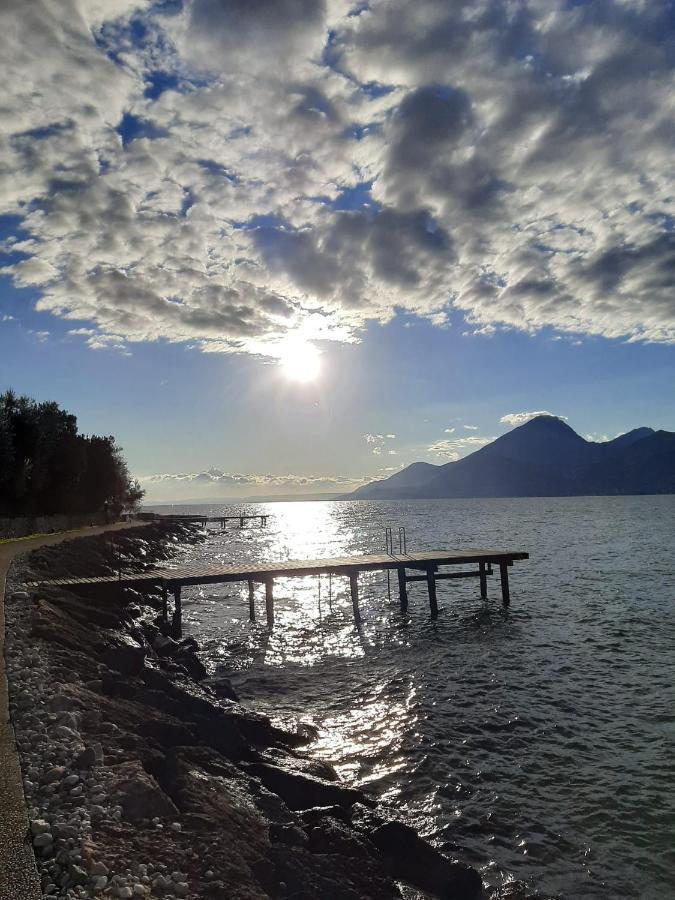 Villa Sul Lago Con Pontile Privato A Brenzone Sul Garda - Unique And Exclusive Екстер'єр фото
