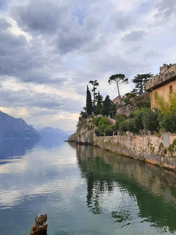 Villa Sul Lago Con Pontile Privato A Brenzone Sul Garda - Unique And Exclusive Екстер'єр фото