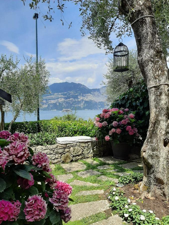 Villa Sul Lago Con Pontile Privato A Brenzone Sul Garda - Unique And Exclusive Екстер'єр фото