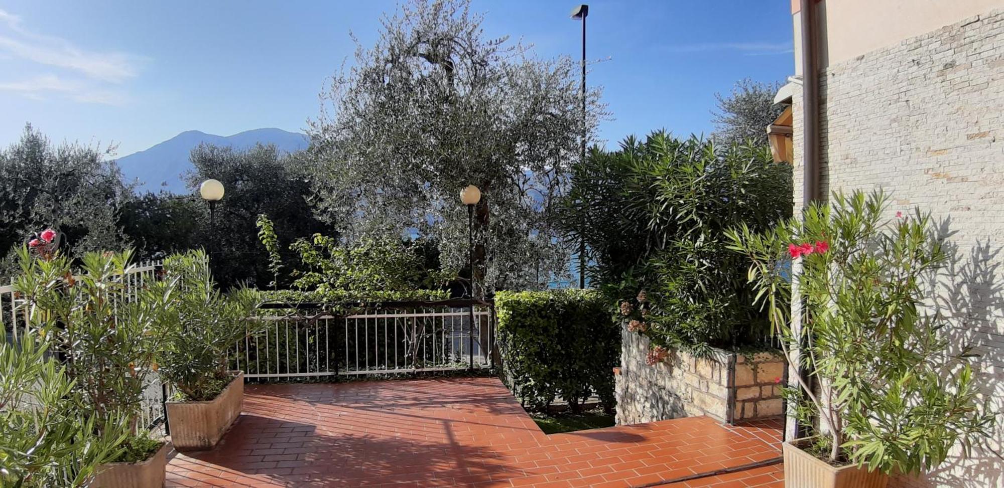 Villa Sul Lago Con Pontile Privato A Brenzone Sul Garda - Unique And Exclusive Екстер'єр фото