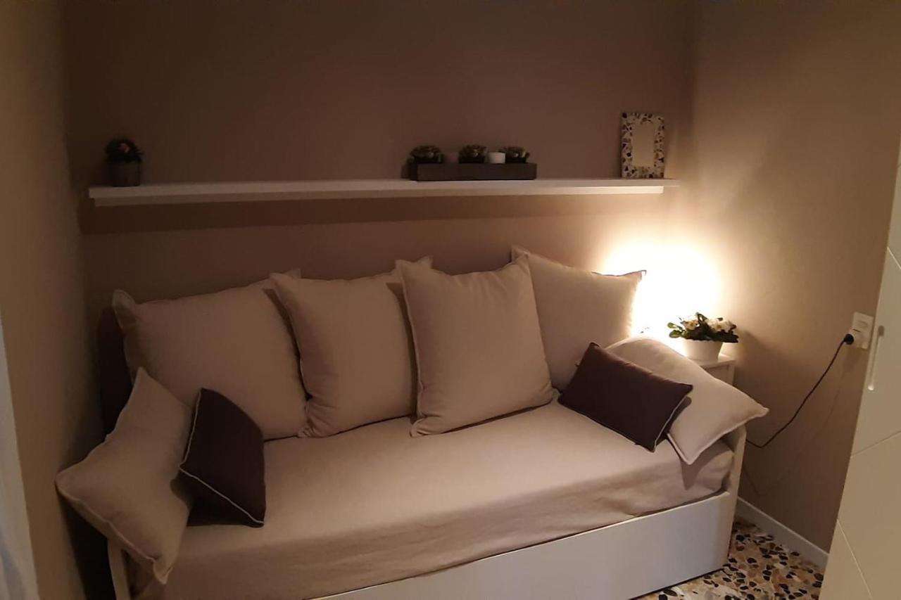 Villa Sul Lago Con Pontile Privato A Brenzone Sul Garda - Unique And Exclusive Екстер'єр фото