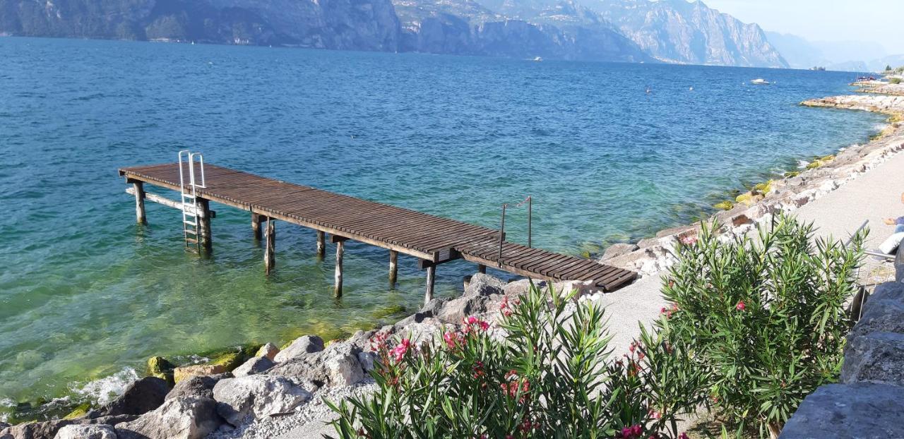 Villa Sul Lago Con Pontile Privato A Brenzone Sul Garda - Unique And Exclusive Екстер'єр фото