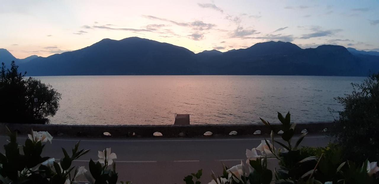 Villa Sul Lago Con Pontile Privato A Brenzone Sul Garda - Unique And Exclusive Екстер'єр фото