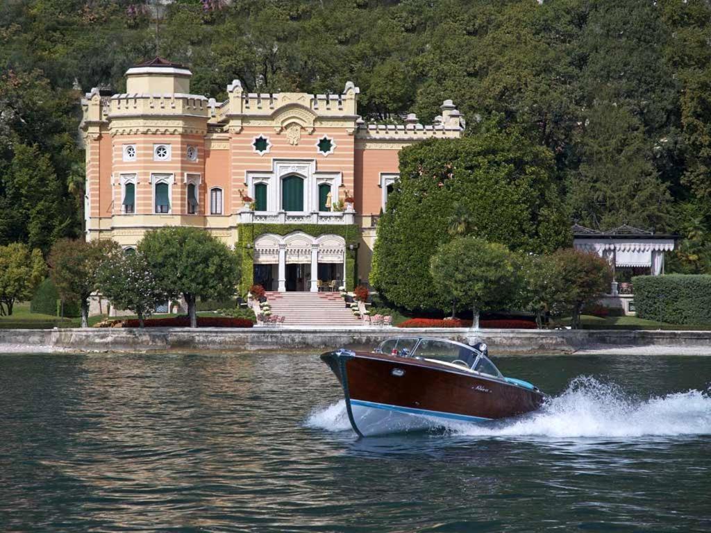Villa Sul Lago Con Pontile Privato A Brenzone Sul Garda - Unique And Exclusive Екстер'єр фото